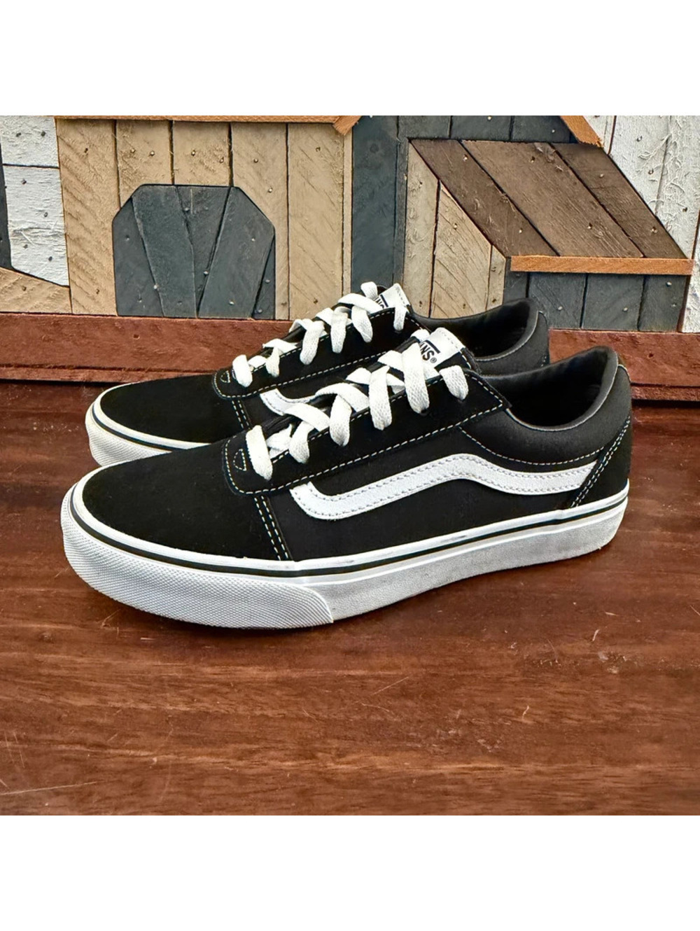Vans Ward Low Black White Suede Canvas Skate Shoes Kids Size Youth 6.0